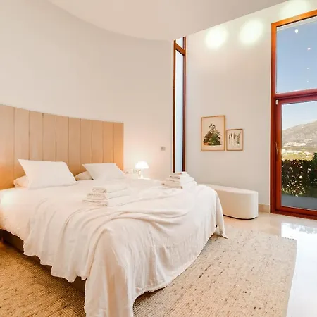 Villa White Nueva Andalucia Marbella