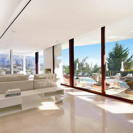 Villa White Nueva Andalucia Marbella