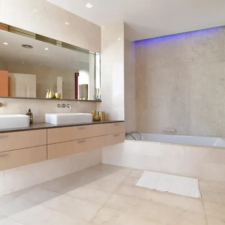 Villa White Nueva Andalucia