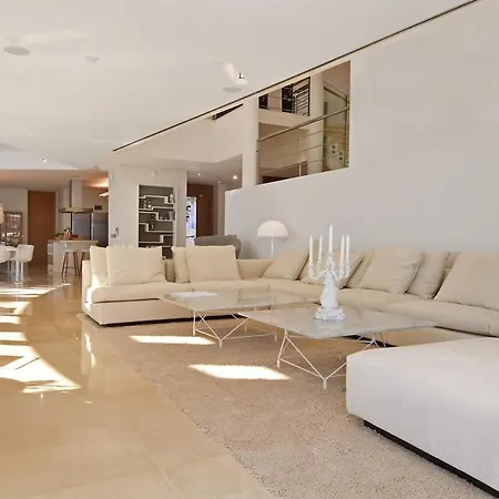 White Nueva Andalucia Villa