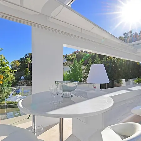 Villa White Nueva Andalucia
