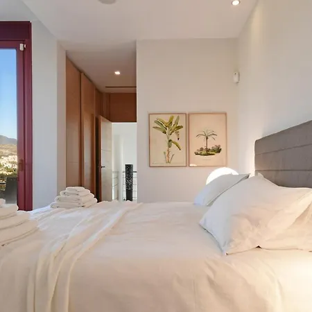 Villa White Nueva Andalucia *