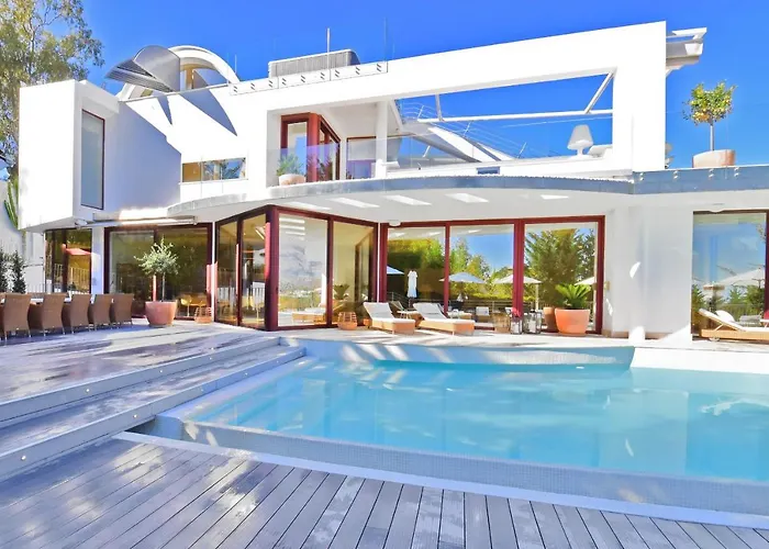 White Nueva Andalucia Villa