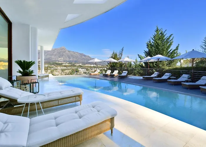 White Nueva Andalucia
