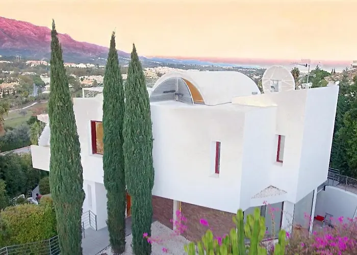 Vila White Nueva Andalucia *
