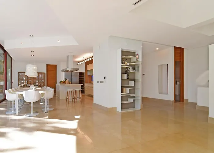 Vila White Nueva Andalucia Marbella
