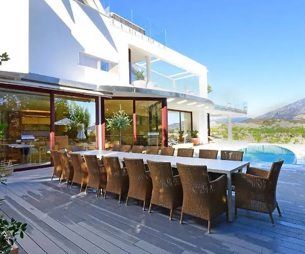 Vila White Nueva Andalucia