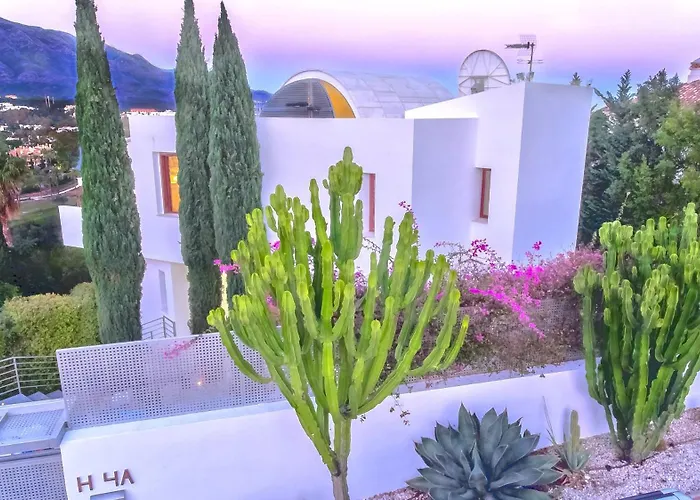 White Nueva Andalucia * Marbella